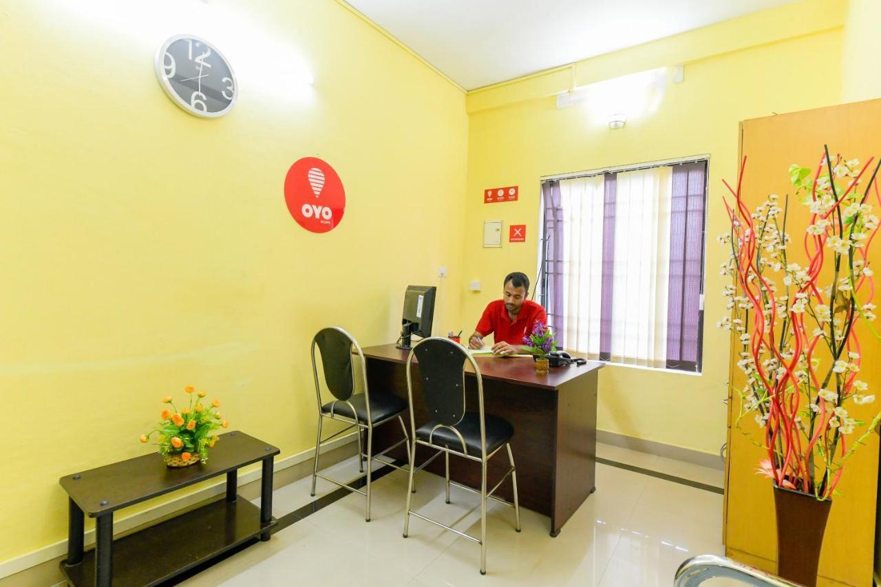 Oyo 8273 Diamond Inn Kochi Exterior photo