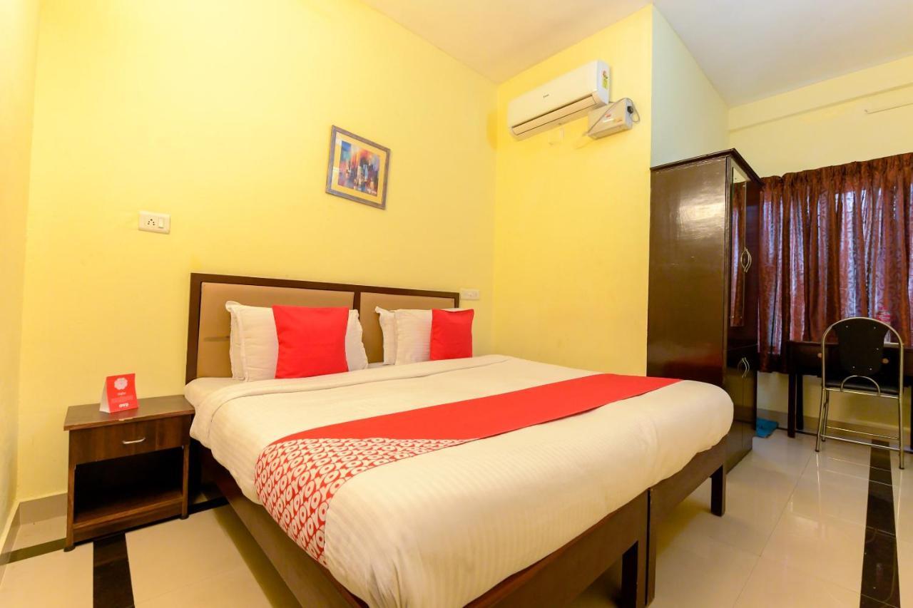 Oyo 8273 Diamond Inn Kochi Exterior photo