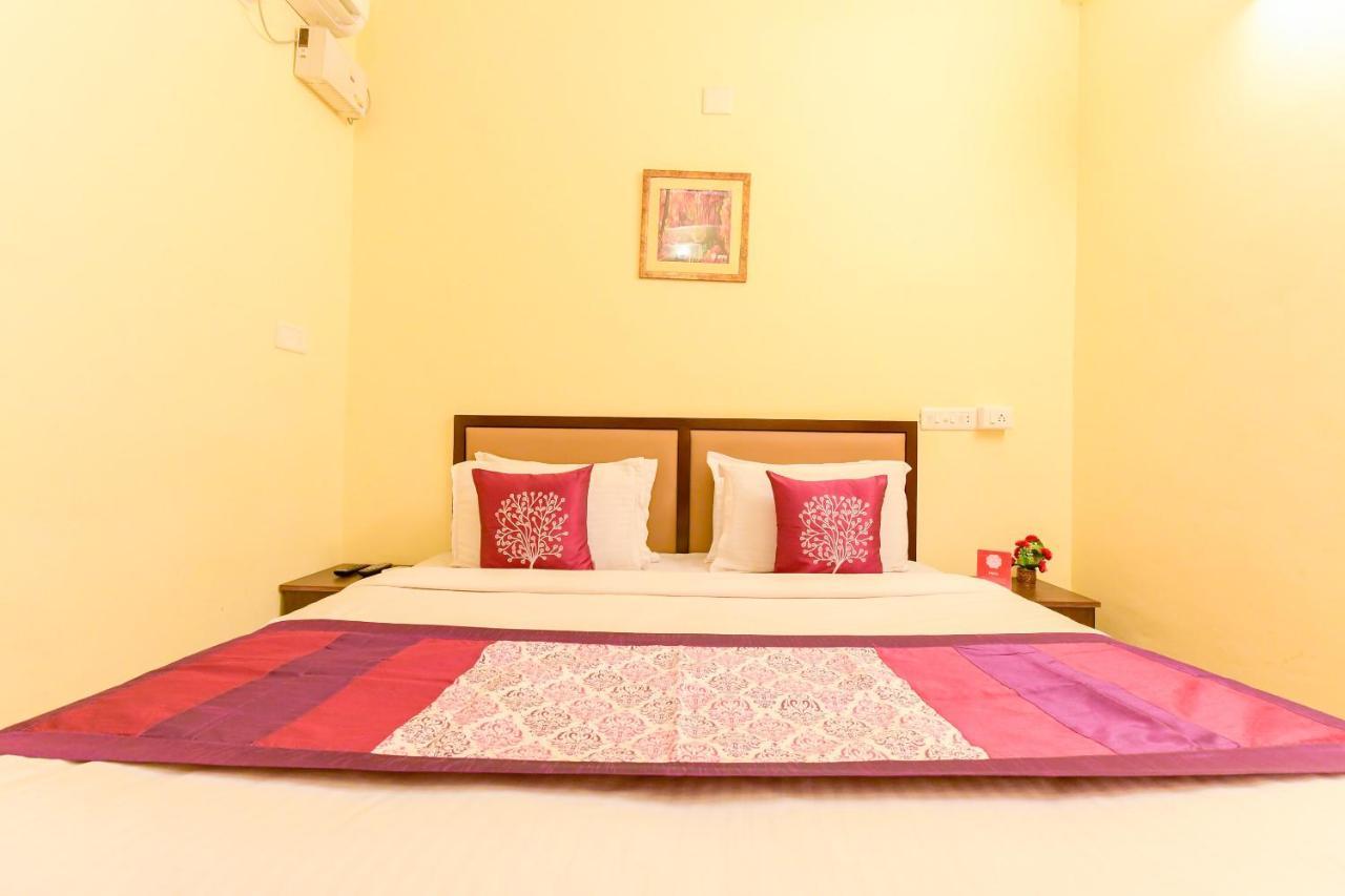 Oyo 8273 Diamond Inn Kochi Exterior photo