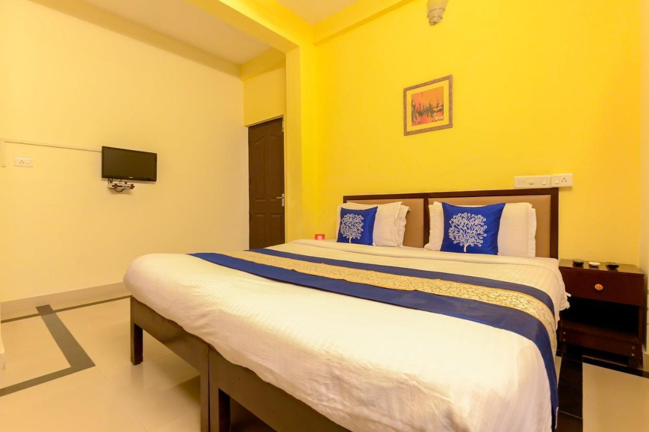 Oyo 8273 Diamond Inn Kochi Exterior photo