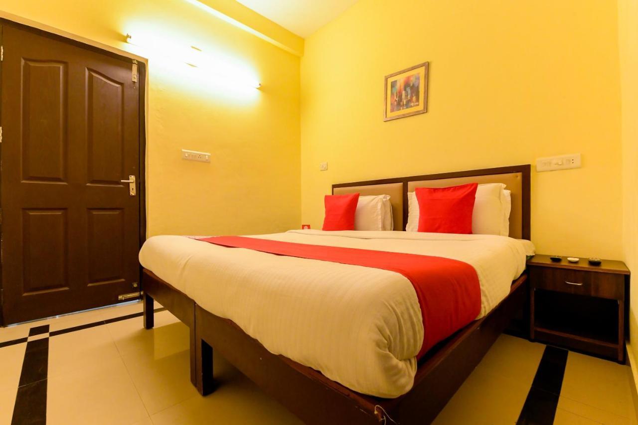 Oyo 8273 Diamond Inn Kochi Exterior photo
