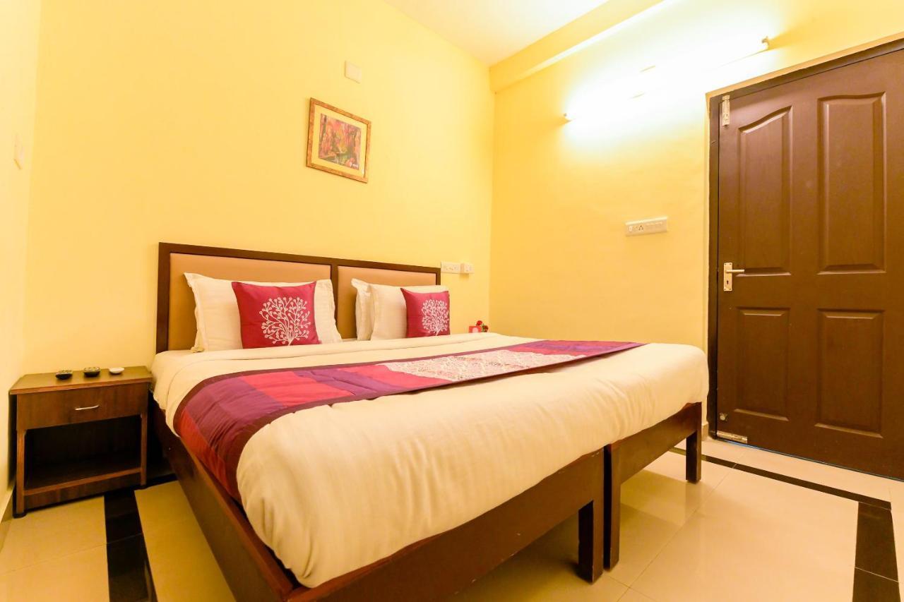 Oyo 8273 Diamond Inn Kochi Exterior photo